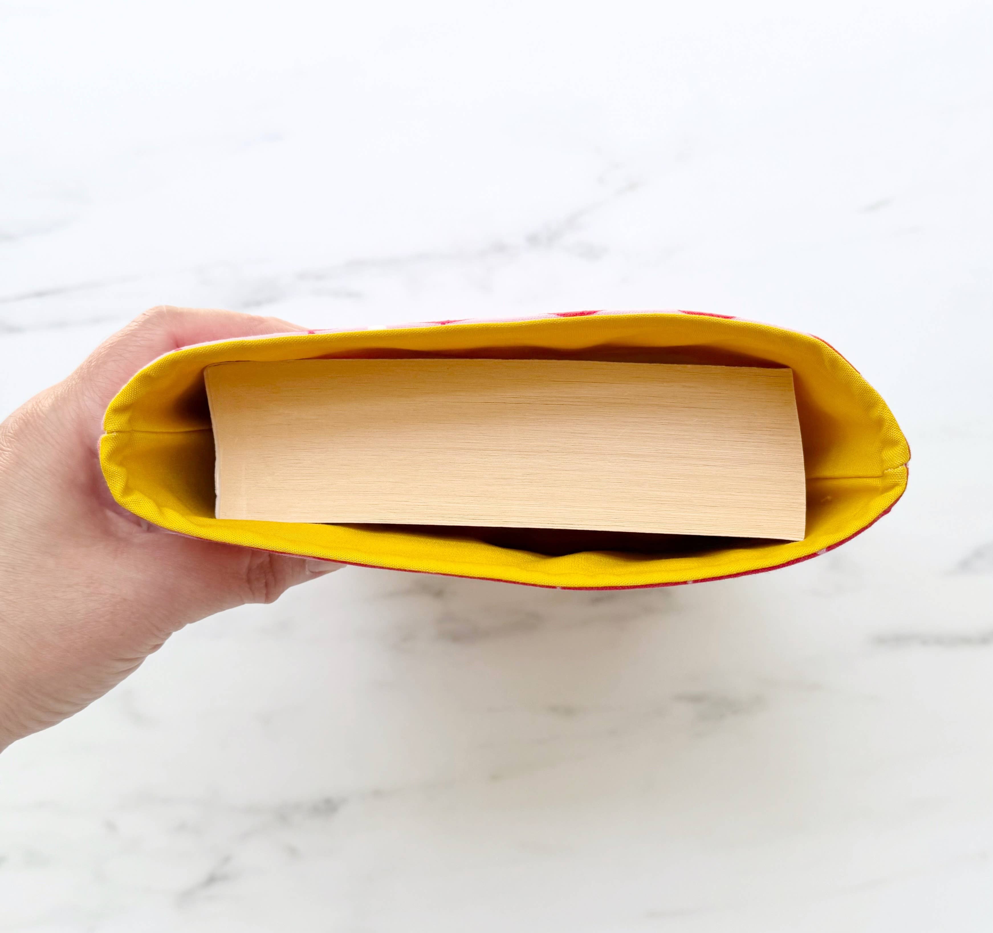 Rainbow scallops - padded book sleeve, book pouch