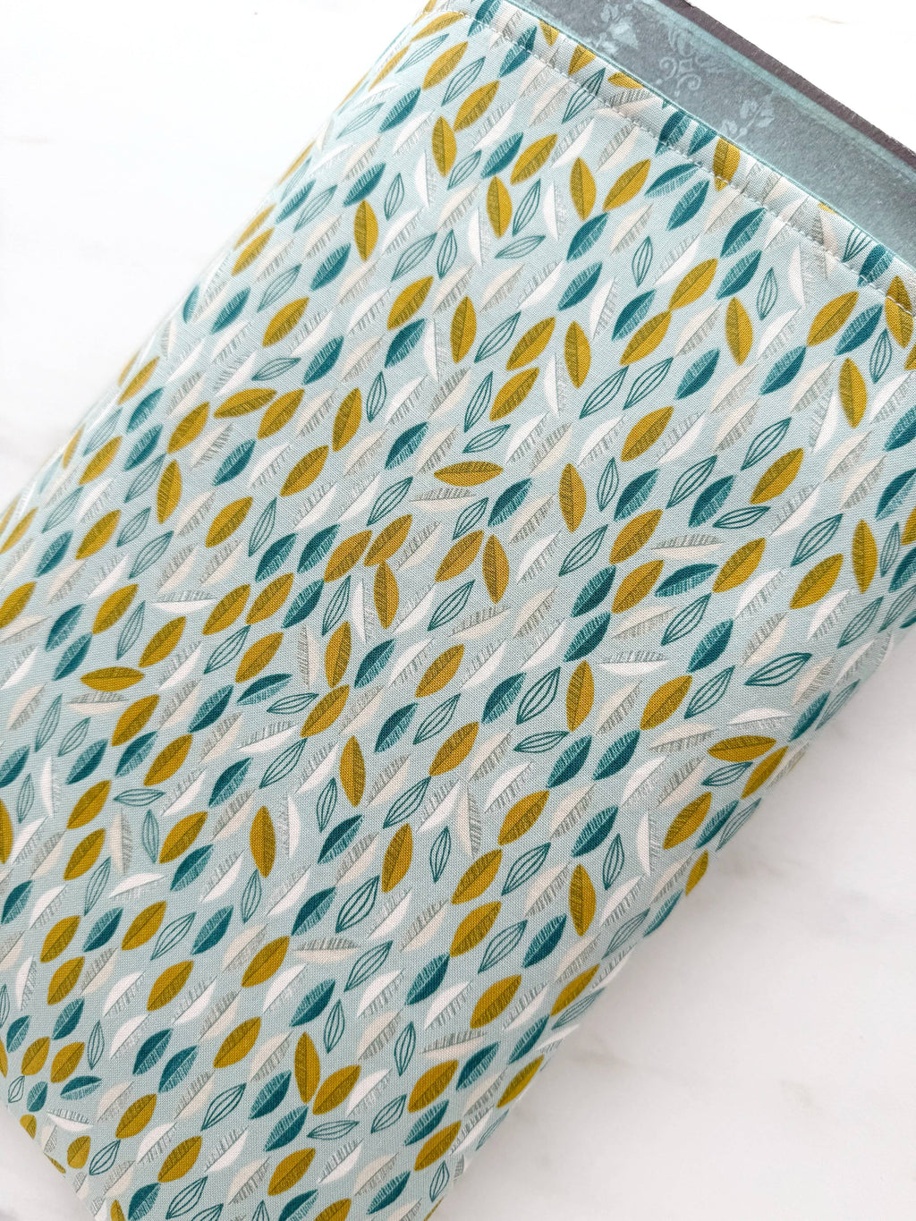 Leaf cascade - padded book sleeve, book pouch